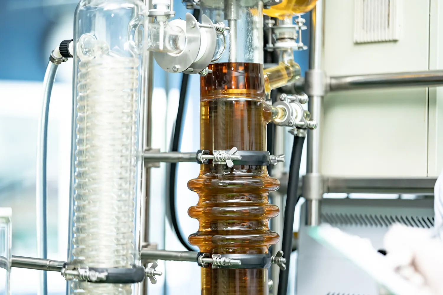 Destylarka rozpuszczalników zastosowanie w przemyśle