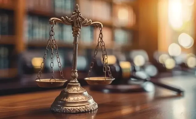 Czym różni się radca prawny od adwokata