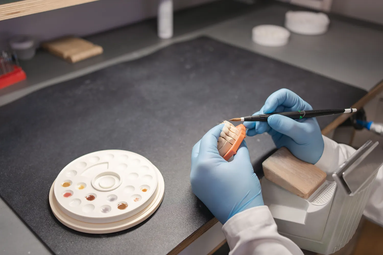 Dr Paweł Dobosz najlepsze implanty Szczecin